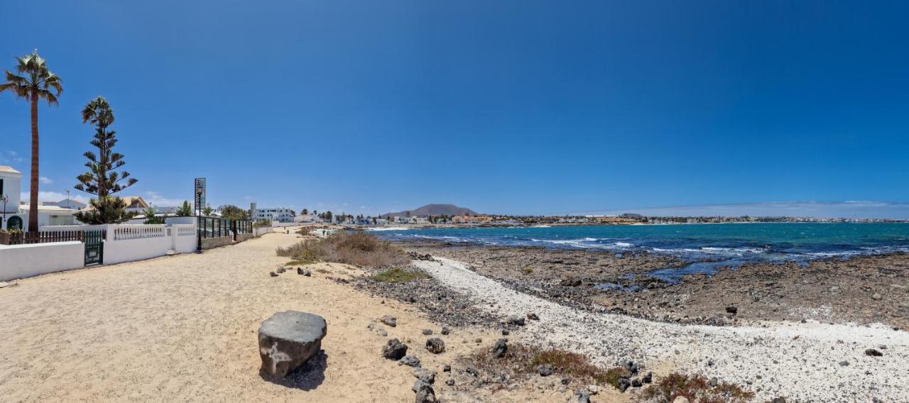 Villa La Maja Beachfront Corralejo Exterior photo