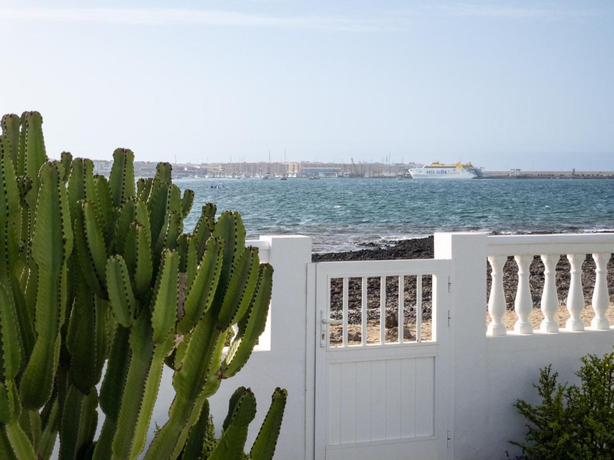 Villa La Maja Beachfront Corralejo Exterior photo