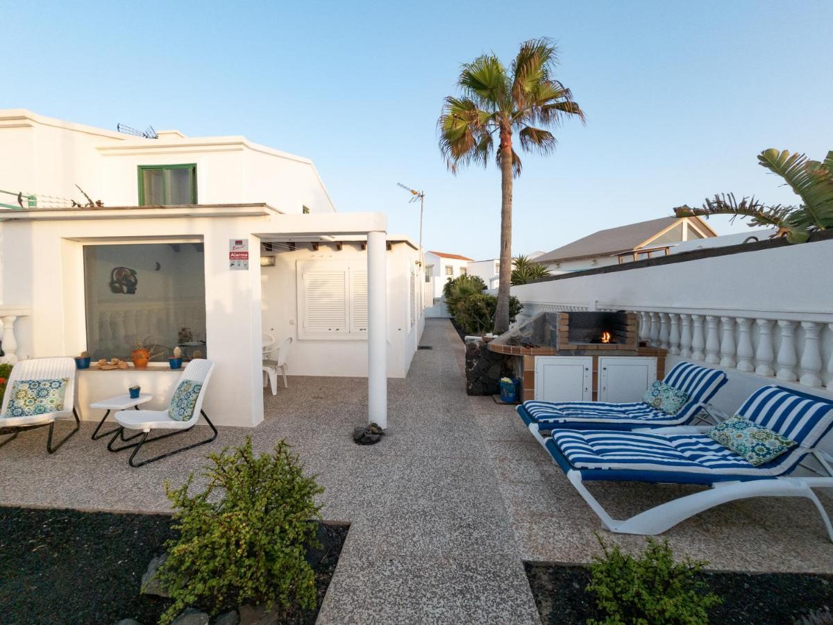 Villa La Maja Beachfront Corralejo Exterior photo